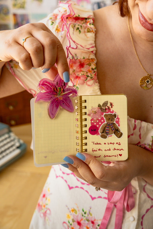 Stargazer Lily Clip